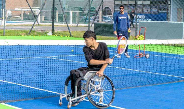 De Alta Gracia al mundo: Joven tenista en silla de ruedas se prepara para los Parapanamericanos Juveniles