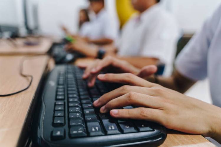 Salsipuedes ofrece curso gratuito de alfabetización digital con foco laboral