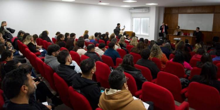 El Municipio lanza diplomatura inédita para personal administrativo de Centros de Salud