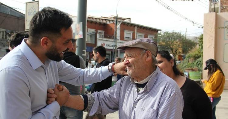 Ezequiel Lemos, el intendente con mayor crecimiento en imagen positiva en departamento  Colón