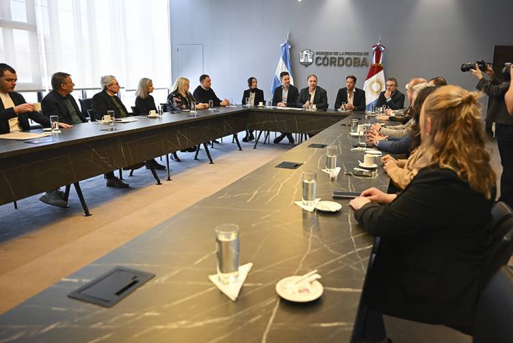 El Gobierno de Córdoba destinó más de $1.700 millones a obras escolares en 15 municipios del interior