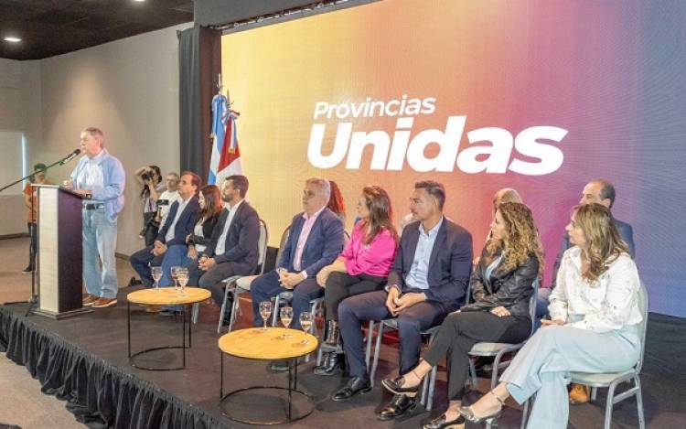 Schiaretti convoca intendentes de todo Córdoba para fortalecer su lista electoral