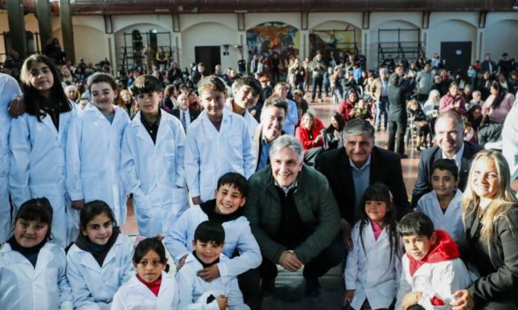 Cosquín suma una nueva escuela y más obras: Agua, tecnología y seguridad para los vecinos