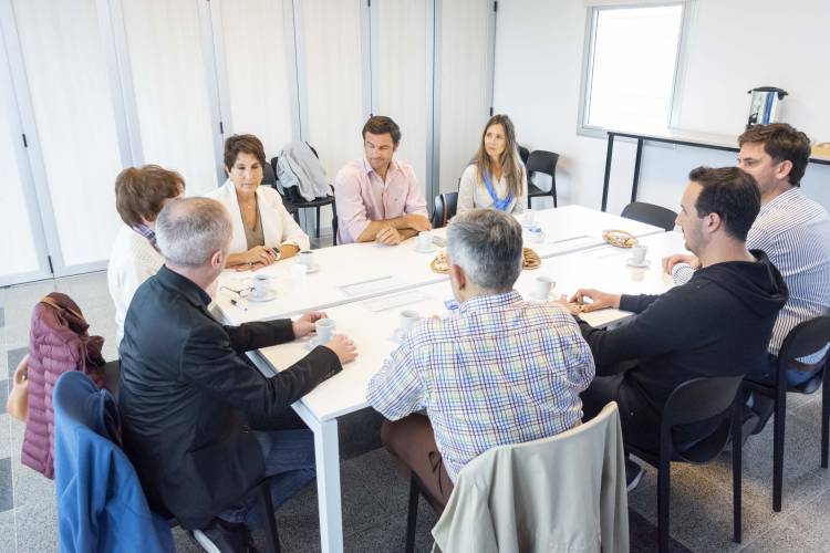 Río Cuarto impulsa el Simulador de Negocios: Estudiantes y emprendedores juegan a ser empresarios