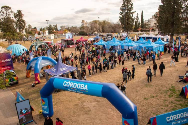 “Córdoba Cerca Tuyo” llega a Almafuerte con servicios, cultura y entretenimiento