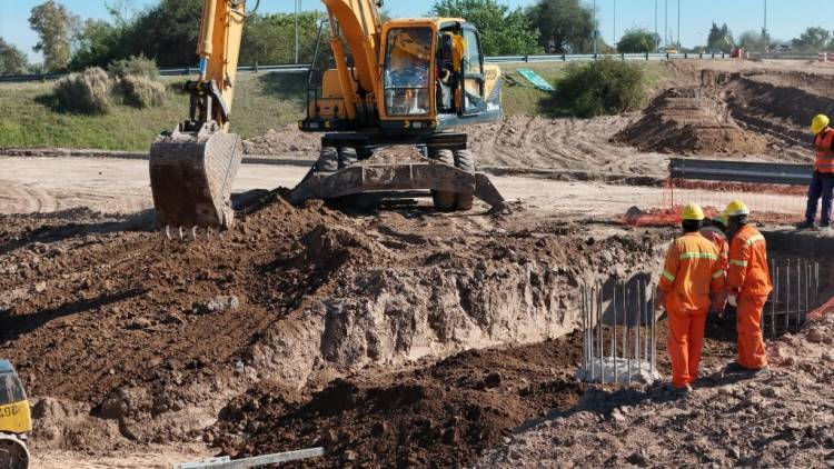 Obra récord en Vélez Sarsfield: Ya instalaron 105 pilotes y generan 150 puestos
