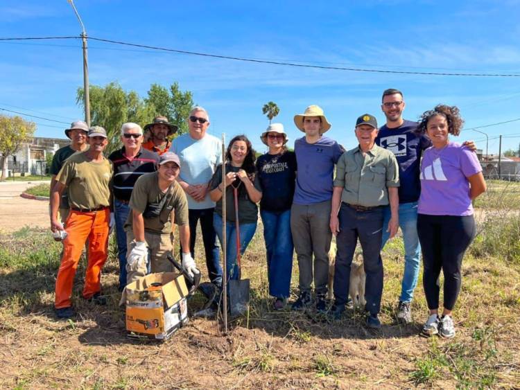 Arroyito avanza hacia una ciudad más verde con la plantación de 110 nativos